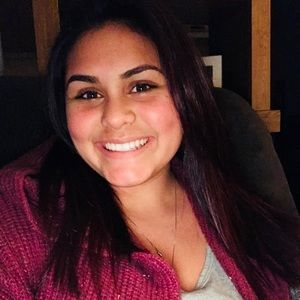 Meet your Posher, Selena